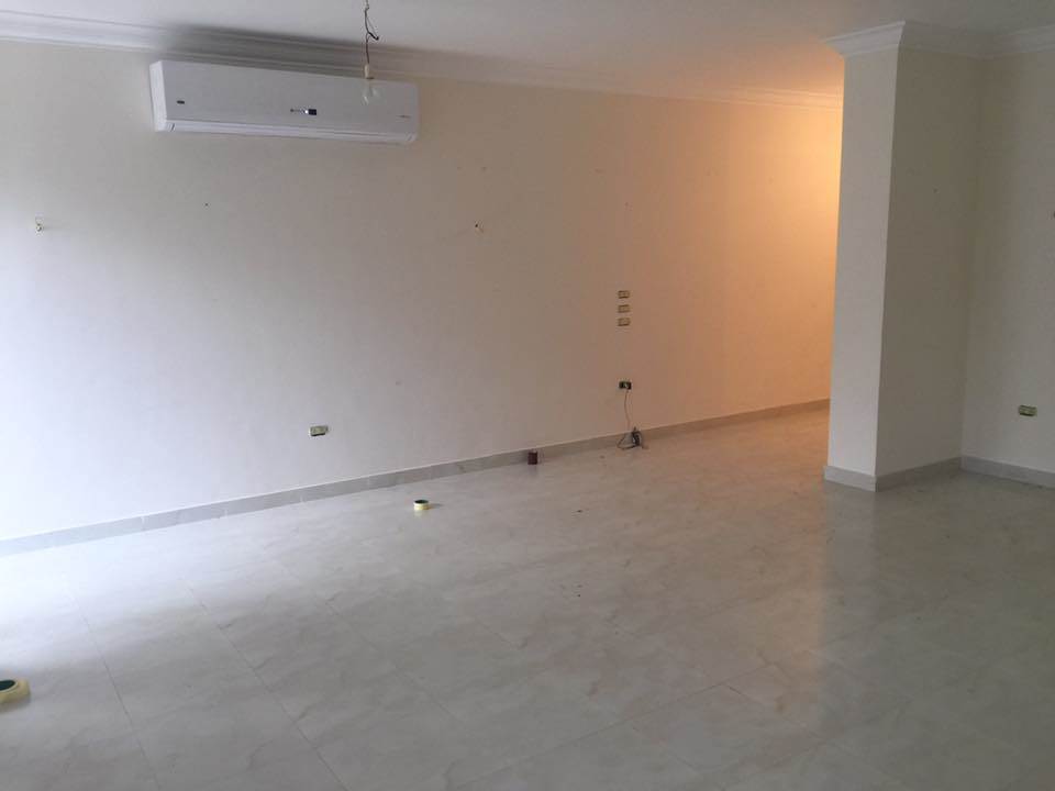 شقة 3 غرف للايجار تشطيب جديد رائع بكمبوند ديونز الشيخ زايد